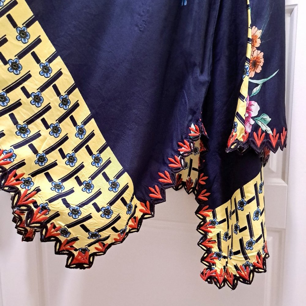 Johnny Was Dinah Silk Tunic with Embroidered Trim Size Large - Picture 7 of 11